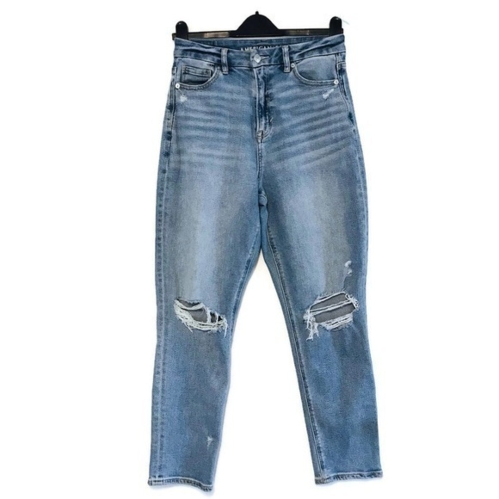 American Eagle Distressed Curvy Mom Jean High Rise Relaxed Fit Women’s size 4 27